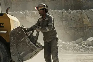        عمال المناجم واستغلال المحاجر 